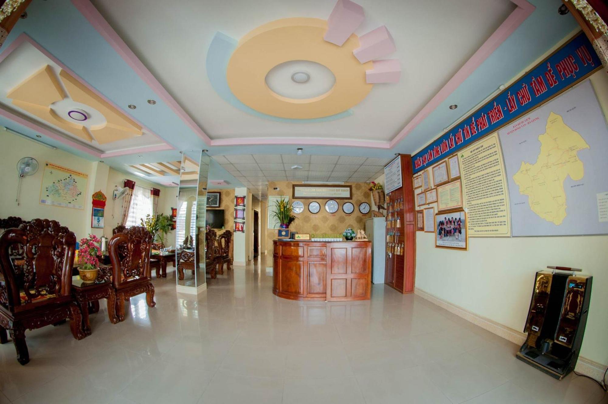 Lam Tung Hotel Dong Van - By Bay Luxury Exterior photo